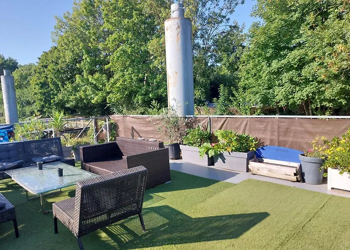 メガライト II 船上ホテル 3*